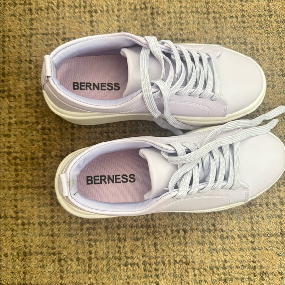 Berness Women's Light Purple Sneakers - Picture 1 of 4